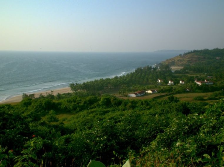 Beach trekking across Aare Ware beach-1